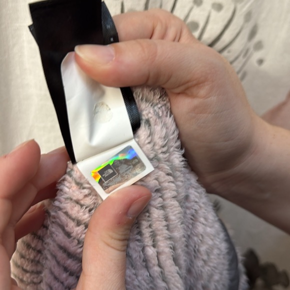 Girl’s The North Face Oso Fuzzy Pink & Grey Striped Full Zipper Jacket. Size XL - Picture 15 of 16